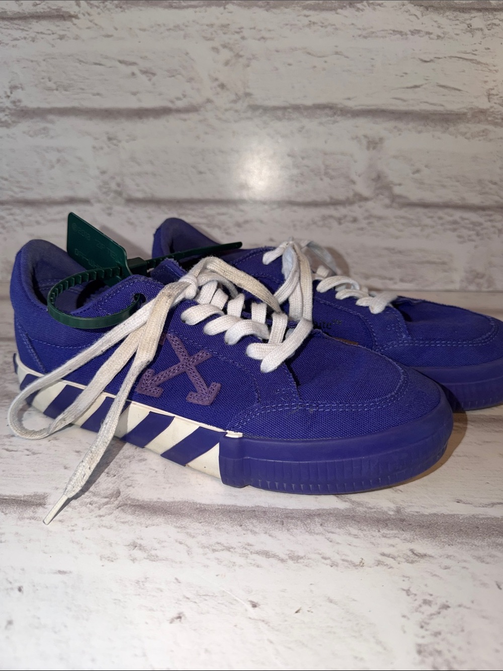 OFF-WHITE Women's Vulcanized Low Canvas Shoes Violet Italian Size 38 - US 8